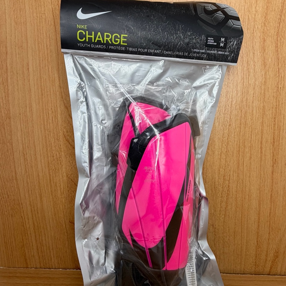 Nike Charge Youth Guards Recreational Pink Black Size M